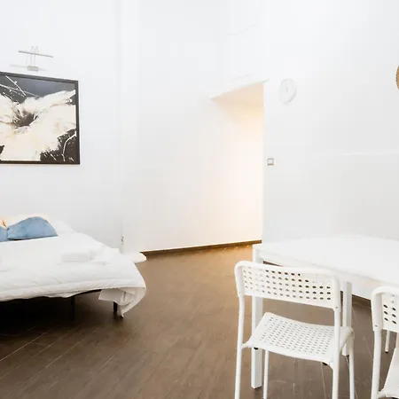 Italy Apartmán *